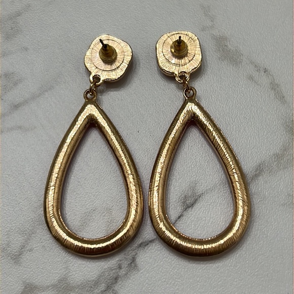 Shop Impressions Pink Dangle Statement Earrings - Picture 3 of 3